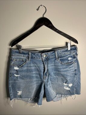 Old Navy Distressed Light Wash Denim Shorts – Size 12 | Ripped & Frayed Hem
